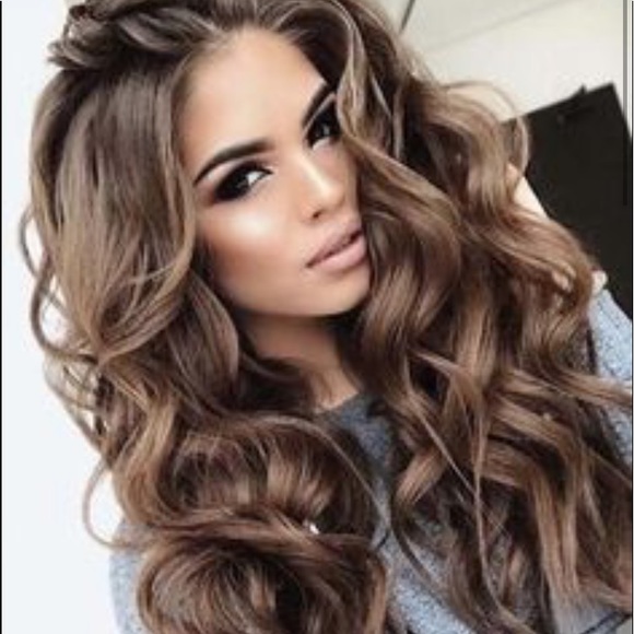 Meet your Posher, Hannah - Picture 1 of 1